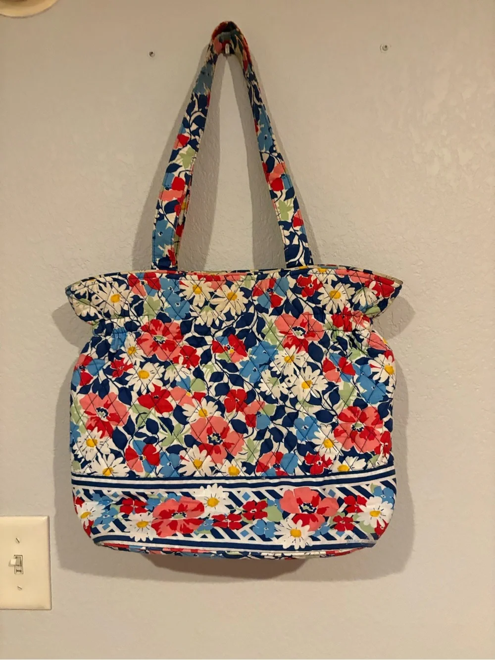Vera Bradley stylish floral